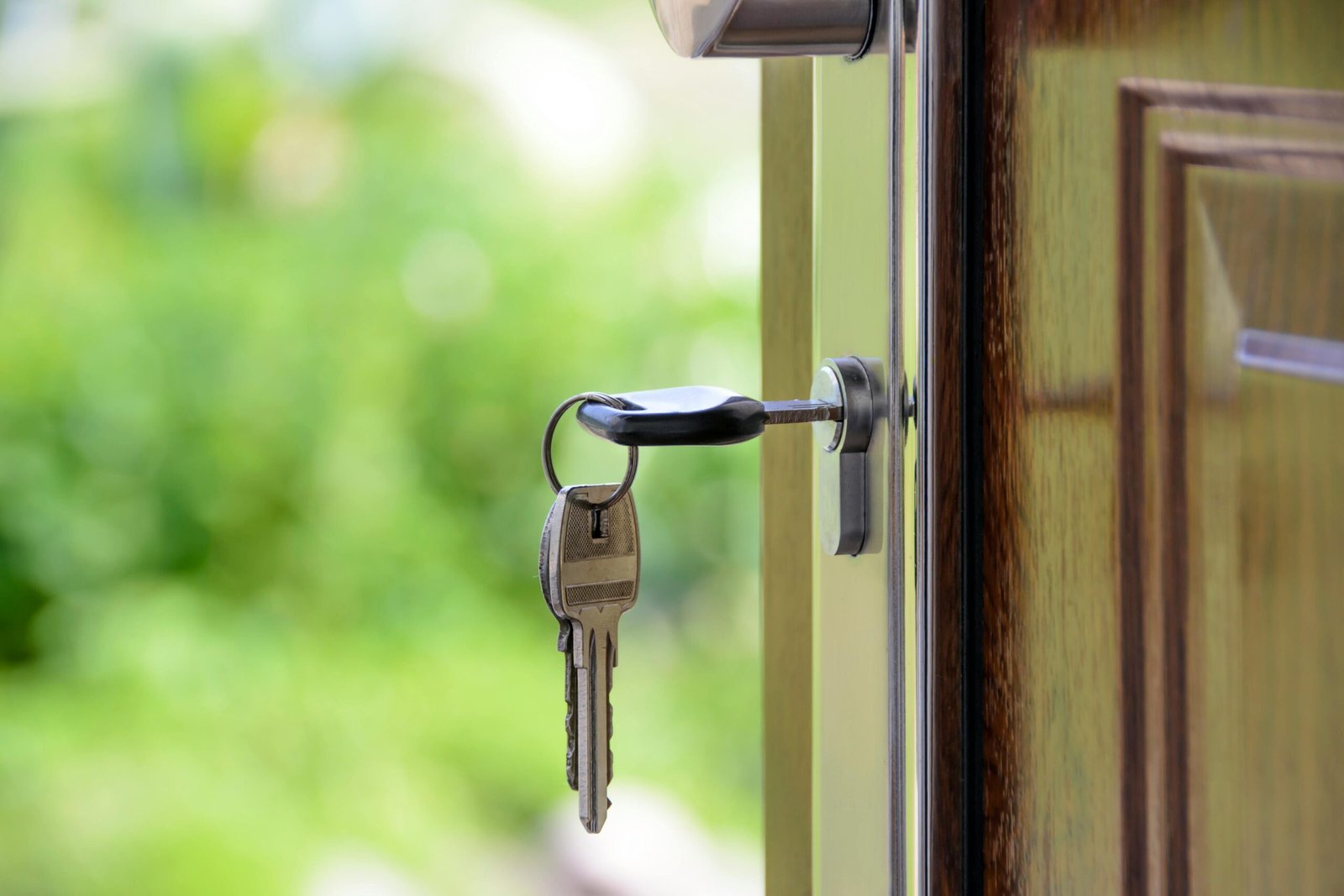 door lock with key inside